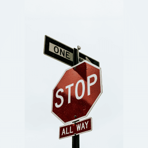 لوحات ارشادية المرور